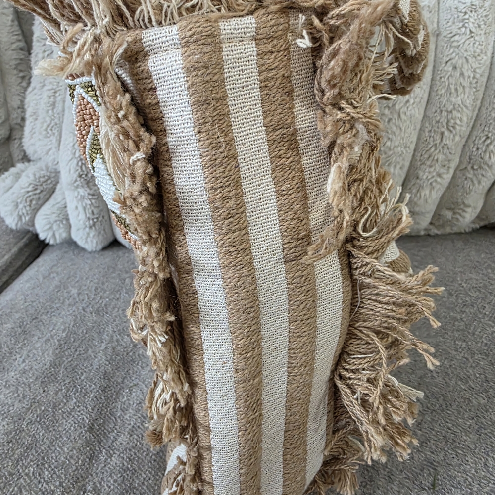 Antik Kraft Beaded Fringe Tote - Picture 3 of 5